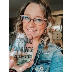 Meet your Posher, Adara